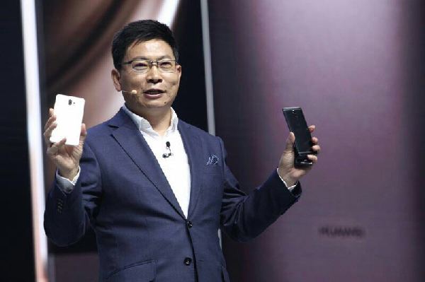 華為發(fā)布Mate9系列新品:進一步卡位高端市場