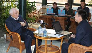 曹和平：企業(yè)要成為社會正能量的磁場