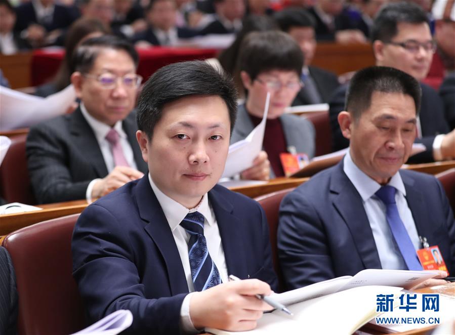 (兩會·基層代表履職故事)(3)全國人大代表楊飛飛:讓農民工有更好的職業上升通道