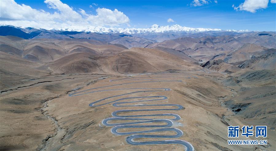 （壯麗70年&middot;奮斗新時代&mdash;&mdash;共和國發(fā)展成就巡禮）（9）人暢其行、貨暢其流&mdash;&mdash;共和國交通運輸業(yè)發(fā)展成就巡禮