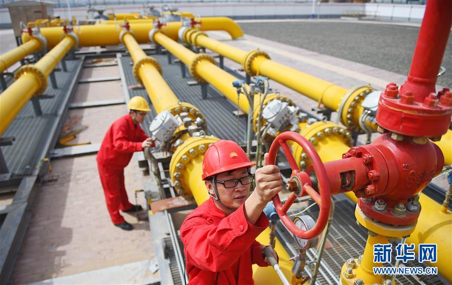 (壯麗70年·奮斗新時代——共和國發展成就巡禮·圖文互動)(2)從“用不上”到“有保障”——共和國能源業發展成就巡禮