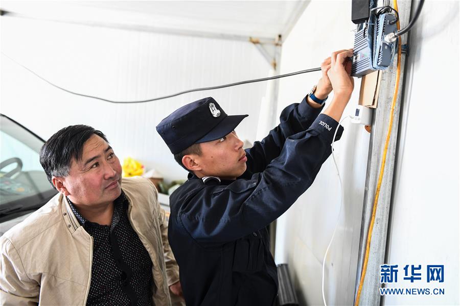 (愛國情 奮斗者·圖文互動)(6)印刻在戈壁上的名字