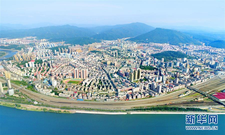 （新華全媒頭條&middot;四中全會精神在基層&middot;圖文互動）（1）沖破衰退循環(huán) 引領(lǐng)生態(tài)崛起&mdash;&mdash;東北老工業(yè)基地城市本溪綠色轉(zhuǎn)型煥發(fā)朝氣