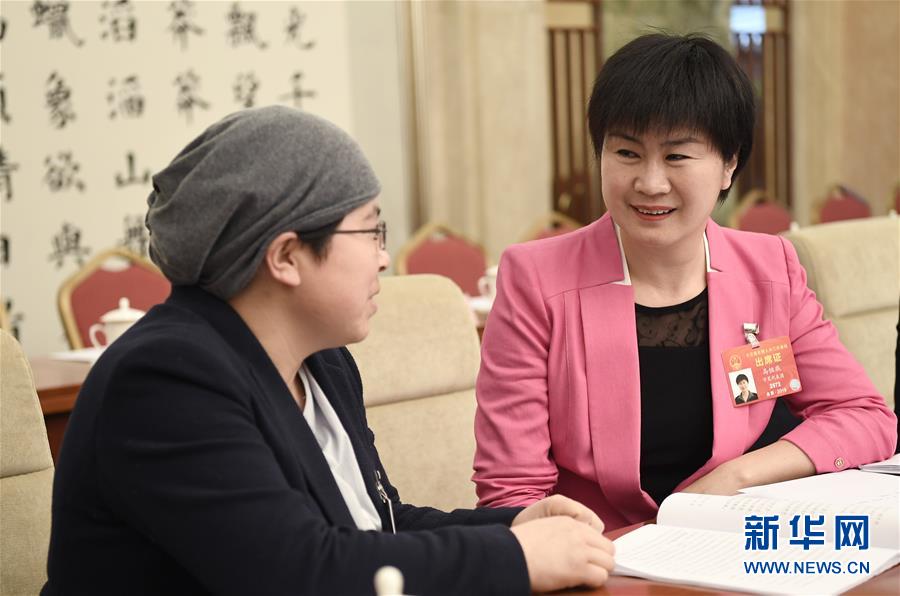 （兩會&middot;圖片故事）（4）全國人大代表馬恒燕：讓城鄉學生共享&ldquo;互聯網+教育&rdquo;優質資源