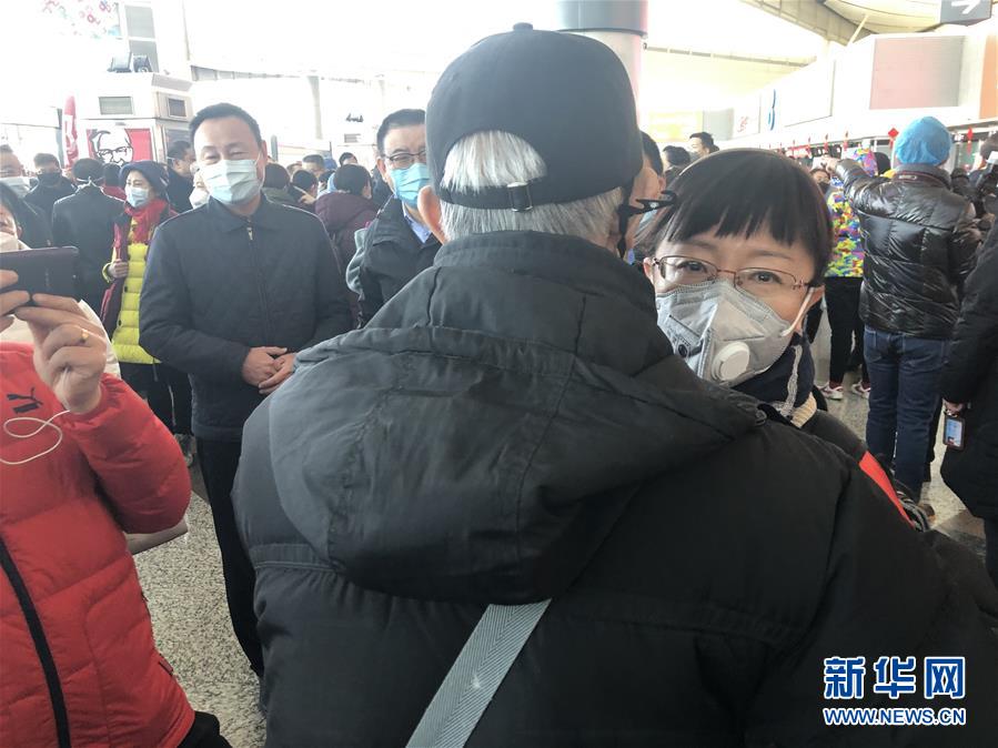 （熱點鮮報·圖文互動）（1）三代人的約定：父母送我援湖北，我給孩子樹榜樣