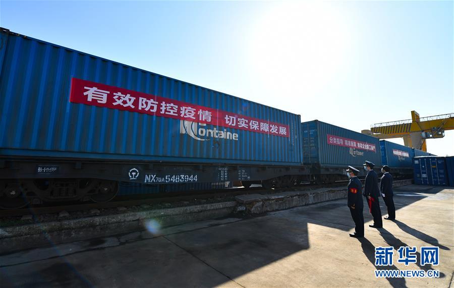 (抓好經濟發展 應對復雜局面·圖文互動)(2)“我們的訂單正回流”——江西外貿企業復工復產見聞