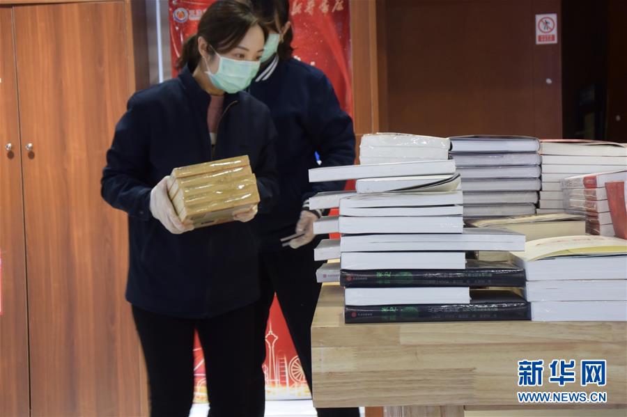 (圖文互動)(1)開門見書山 推窗聞“書香”——天津部分實體書店恢復營業見聞