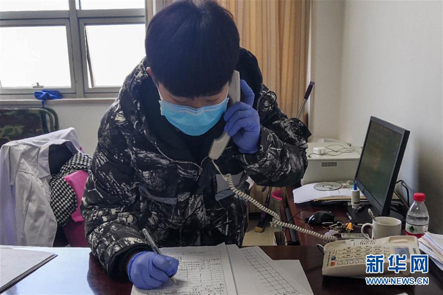 （一線抗疫群英譜·圖文互動）（2）大學生志愿者譚藝西：在武漢，我和媽媽共戰“疫”