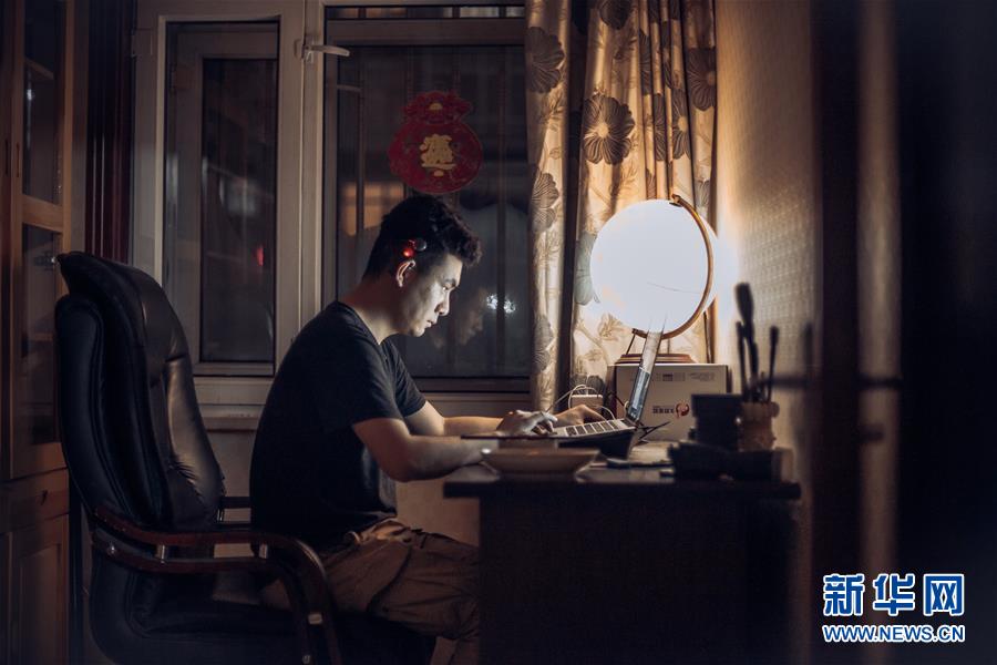 （在習(xí)近平新時(shí)代中國特色社會主義思想指引下——新時(shí)代新作為新篇章·習(xí)近平總書記關(guān)切事·圖文互動）（5）增強(qiáng)困難群眾對疫情影響的抵抗力