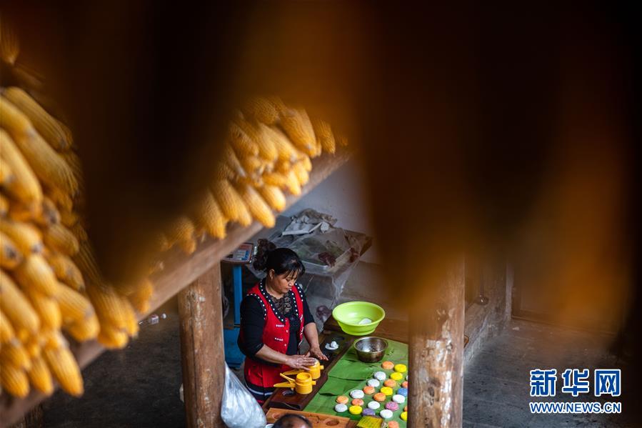 (新華全媒頭條·決戰決勝脫貧攻堅·督戰未摘帽貧困縣·圖文互動)(9)脫貧的歌聲——云南直過民族和人口較少民族共入新時代