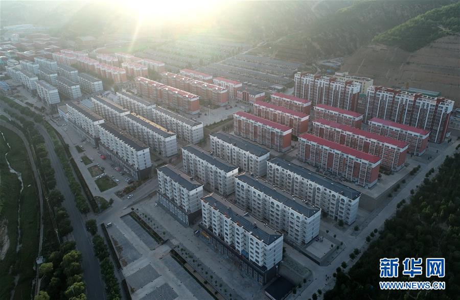 （習(xí)近平的小康故事·圖文互動）（1）“我很期盼的一件事，就是讓鄉(xiāng)親們飽餐一頓肉”——習(xí)近平和脫貧攻堅(jiān)的故事