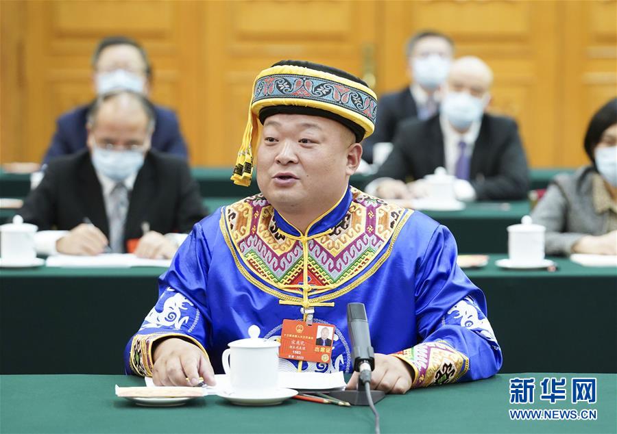 （新華全媒頭條&middot;圖文互動(dòng)）（8）從人民中汲取磅礴力量&mdash;&mdash;習(xí)近平總書(shū)記同出席2020年全國(guó)兩會(huì)人大代表、政協(xié)委員共商國(guó)是紀(jì)實(shí)