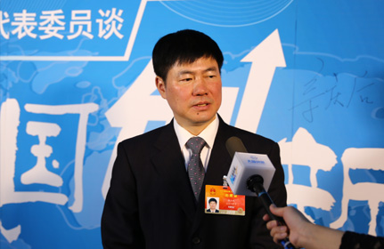 “我們要進(jìn)行自貿(mào)區(qū)的體制機(jī)制的創(chuàng)新，也就是先行先試的一些實(shí)驗(yàn)。”