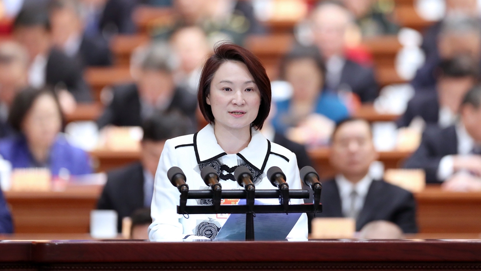民建聯(lián)主席，香港立法會(huì)議員、行政會(huì)議成員 李慧瓊
