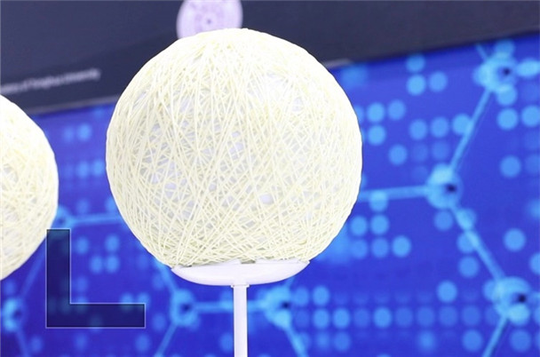 管窺未來!空氣里的水汽也能發(fā)電