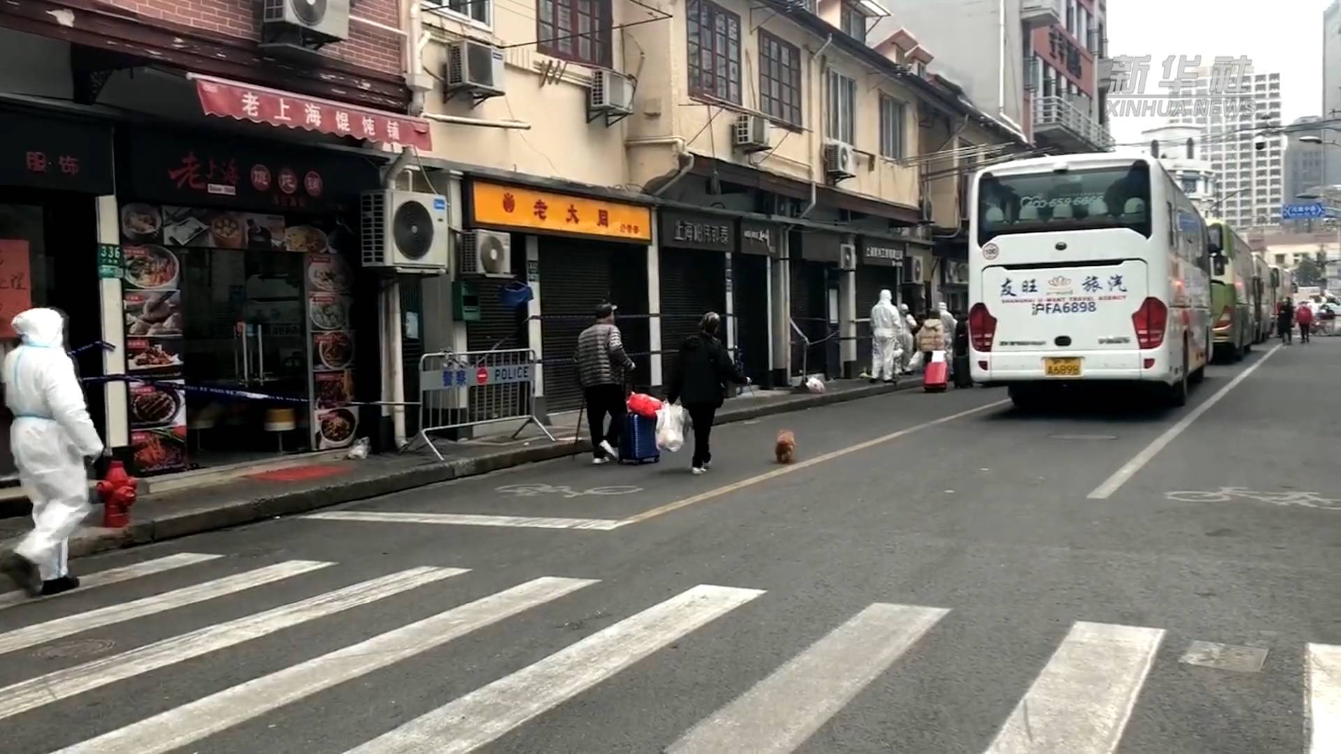 居民隔離可以帶寵物了，暖心！
