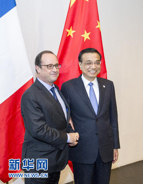 10月16日，中國(guó)國(guó)務(wù)院總理李克強(qiáng)在米蘭會(huì)見法國(guó)總統(tǒng)奧朗德。新華社記者 王曄 攝