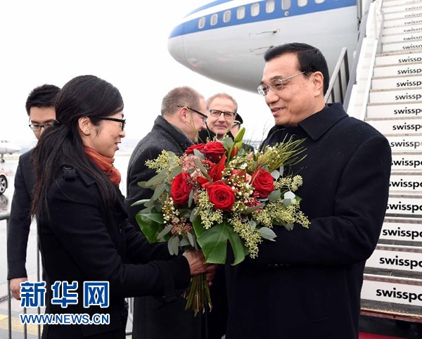 1月20日，中國國務院總理李克強抵達瑞士蘇黎世，出席達沃斯世界經濟論壇年會并對瑞士進行工作訪問。 新華社記者 饒愛民 攝