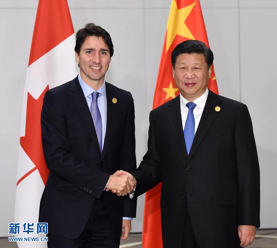 11月16日，國家主席習近平在土耳其安塔利亞會見加拿大總理特魯多。 新華社記者 饒愛民 攝