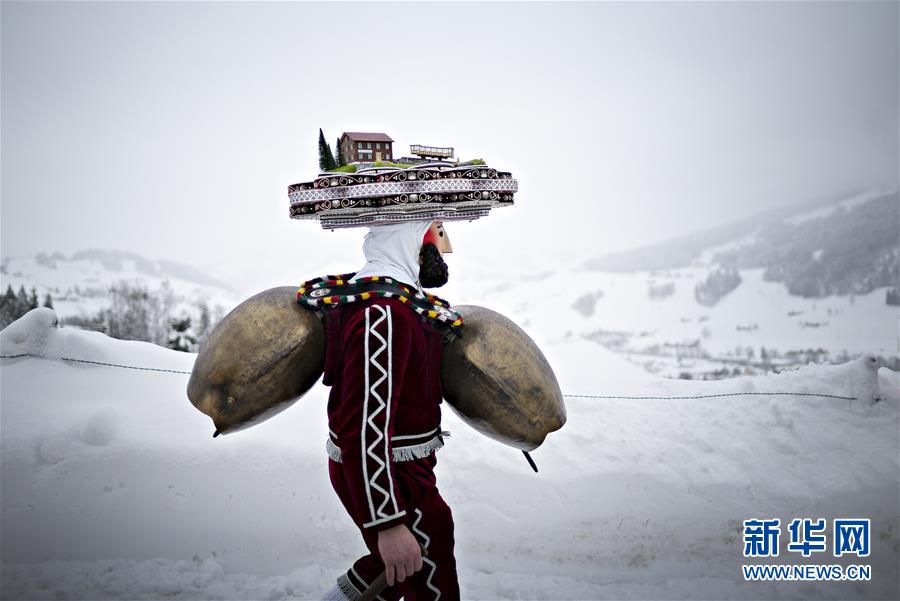 （國際&middot;一周看天下）牛鈴