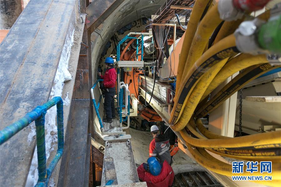 （習近平出訪配合稿&middot;圖文互動）（5）通訊：歷史悠久地鐵中的新力量&mdash;&mdash;中國公司助力莫斯科地鐵建設