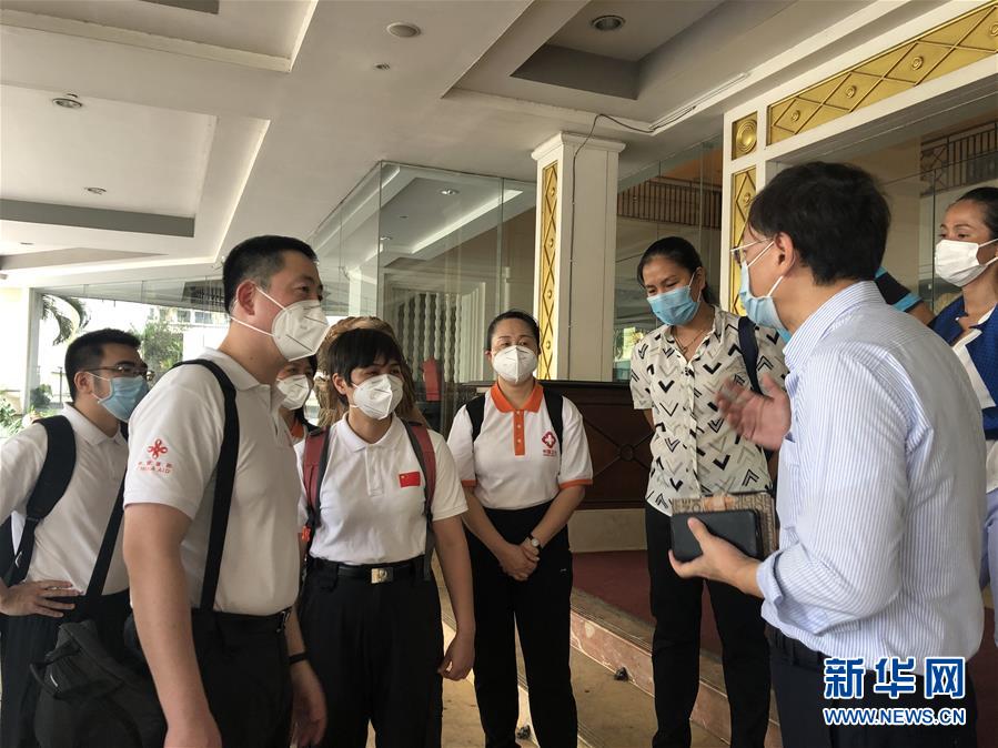 （國際疫情·圖文互動）（6）“工作忙碌又細致，經驗豐富又專業”——一名柬埔寨青年眼中的中國援柬抗疫醫療專家組