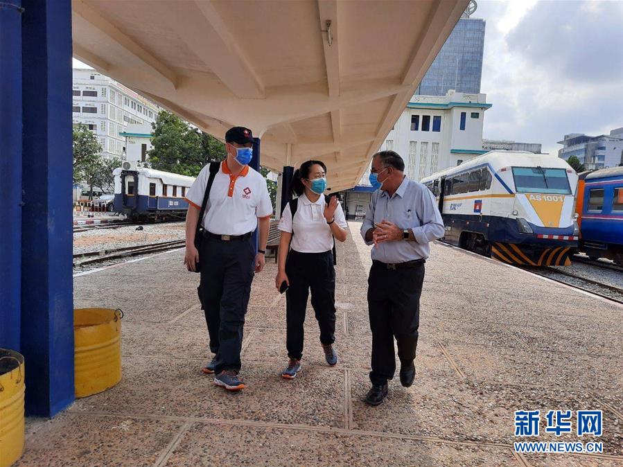 （國際疫情·圖文互動）（8）“工作忙碌又細致，經驗豐富又專業”——一名柬埔寨青年眼中的中國援柬抗疫醫療專家組